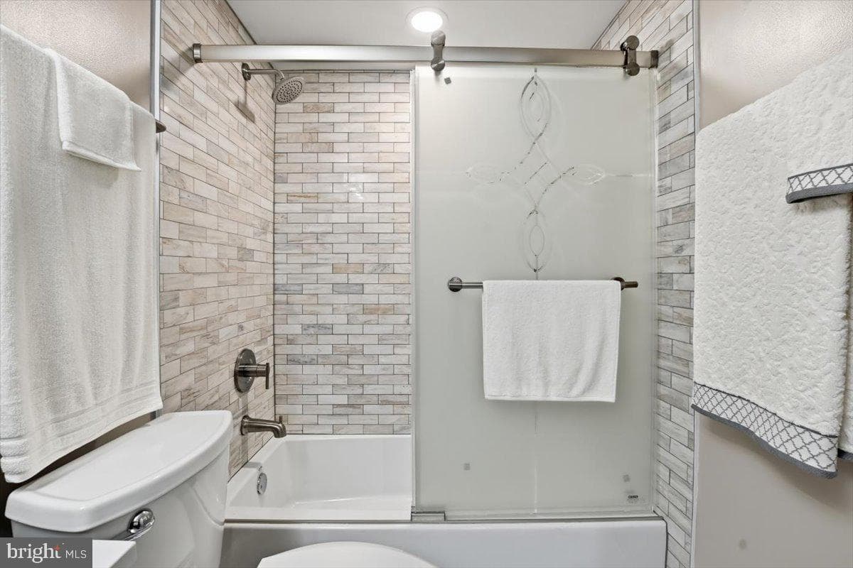 5819 Cove Landing Road #303 photo 18