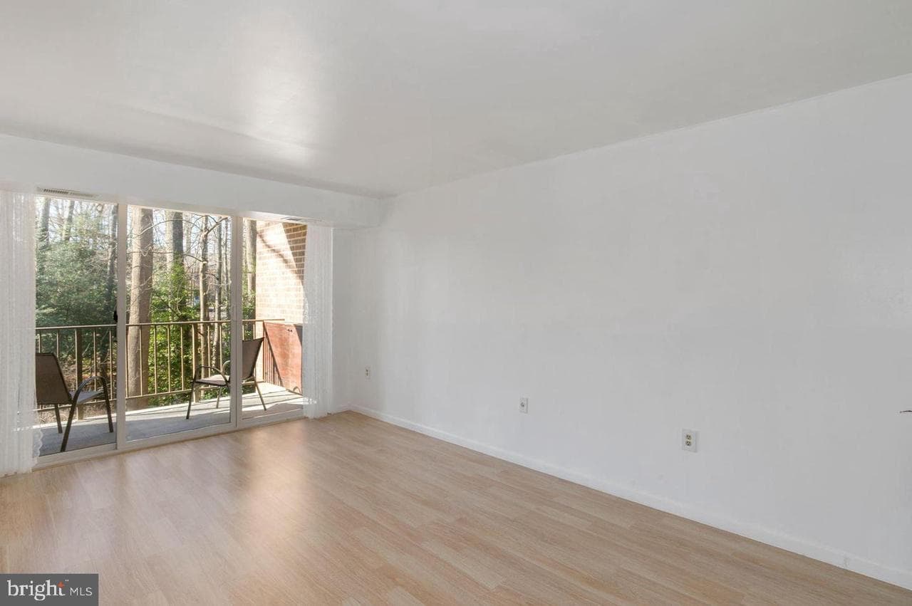 1532 Northgate Square #12a photo 3