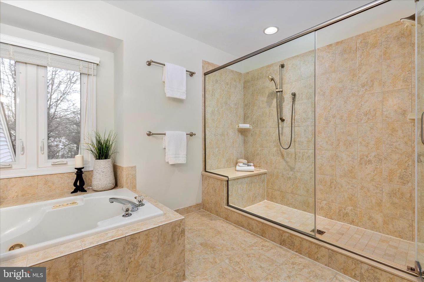 1290 Wedgewood Manor Way photo 22