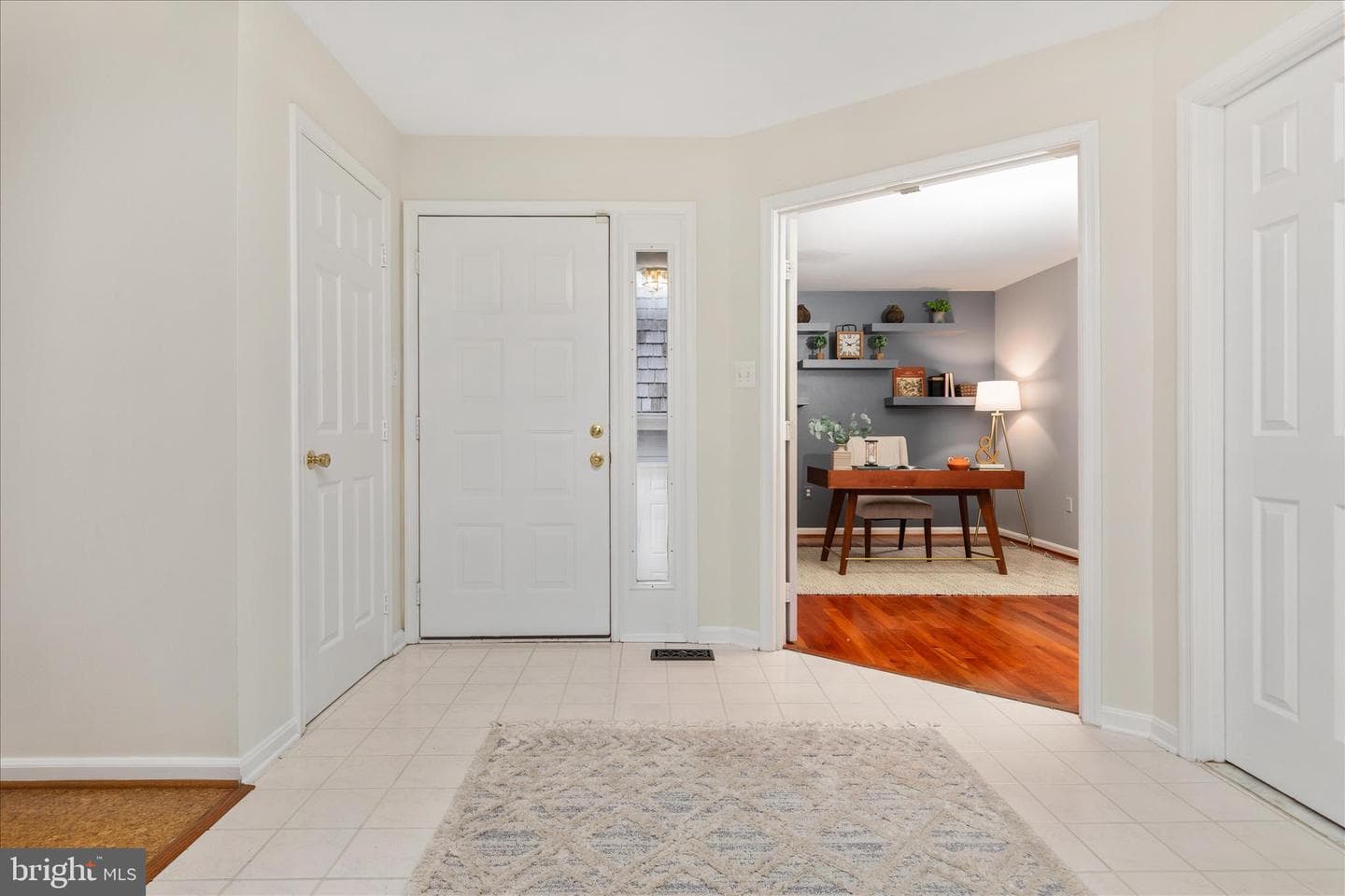 1290 Wedgewood Manor Way photo 3