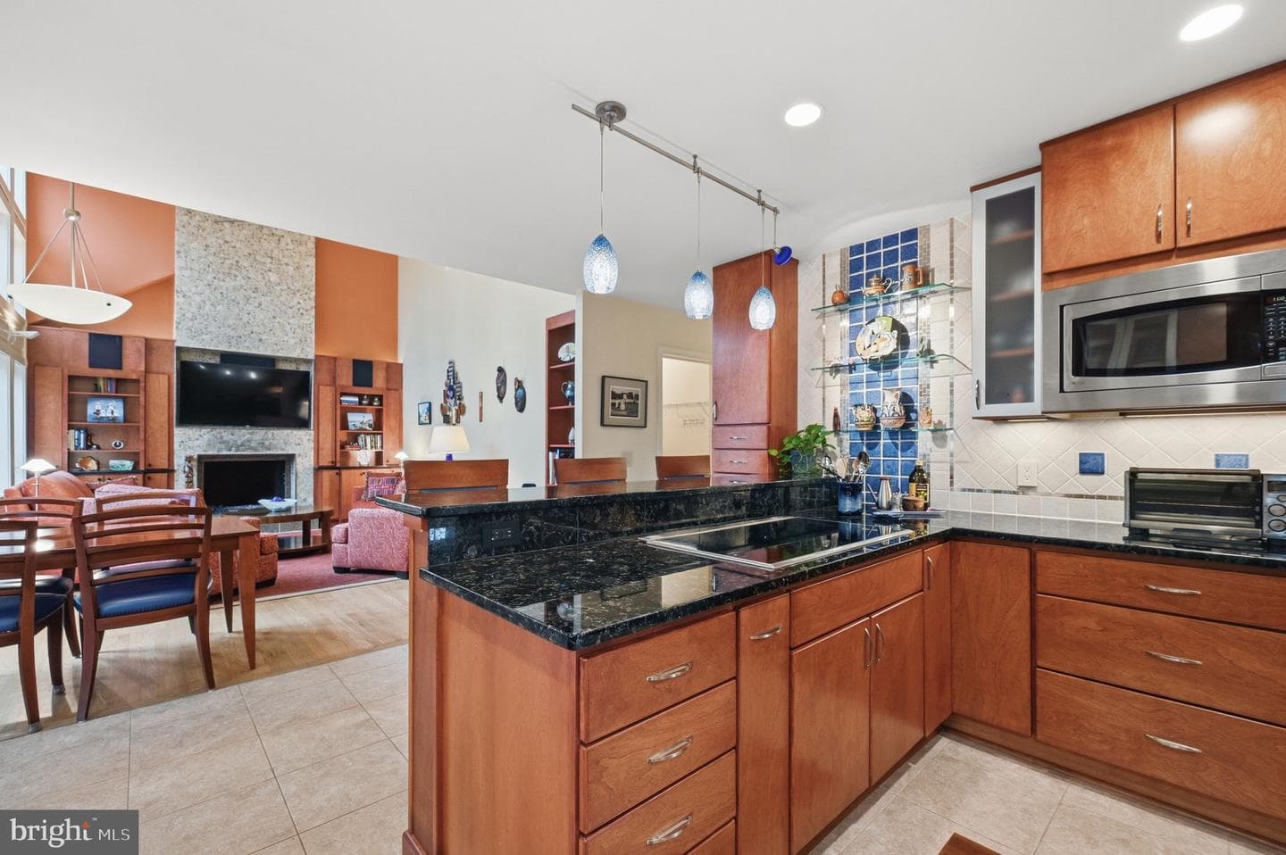 2218 Wakerobin Lane photo 11