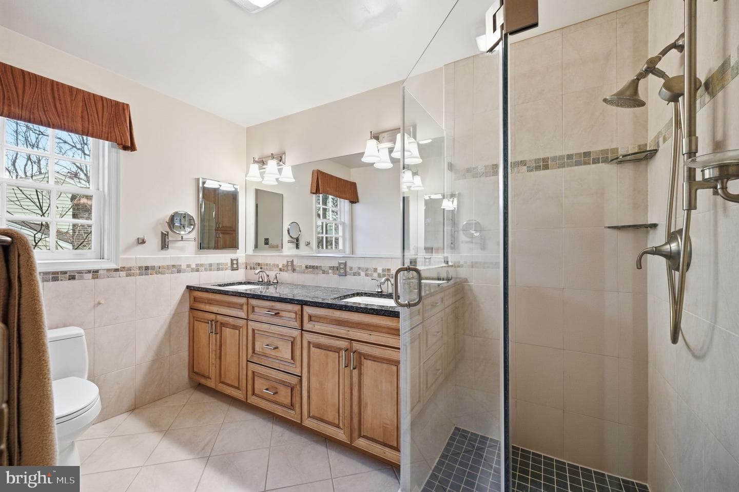 2218 Wakerobin Lane photo 27