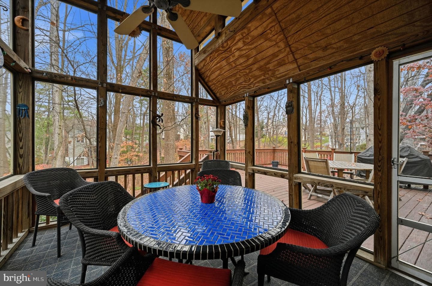 2218 Wakerobin Lane photo 49