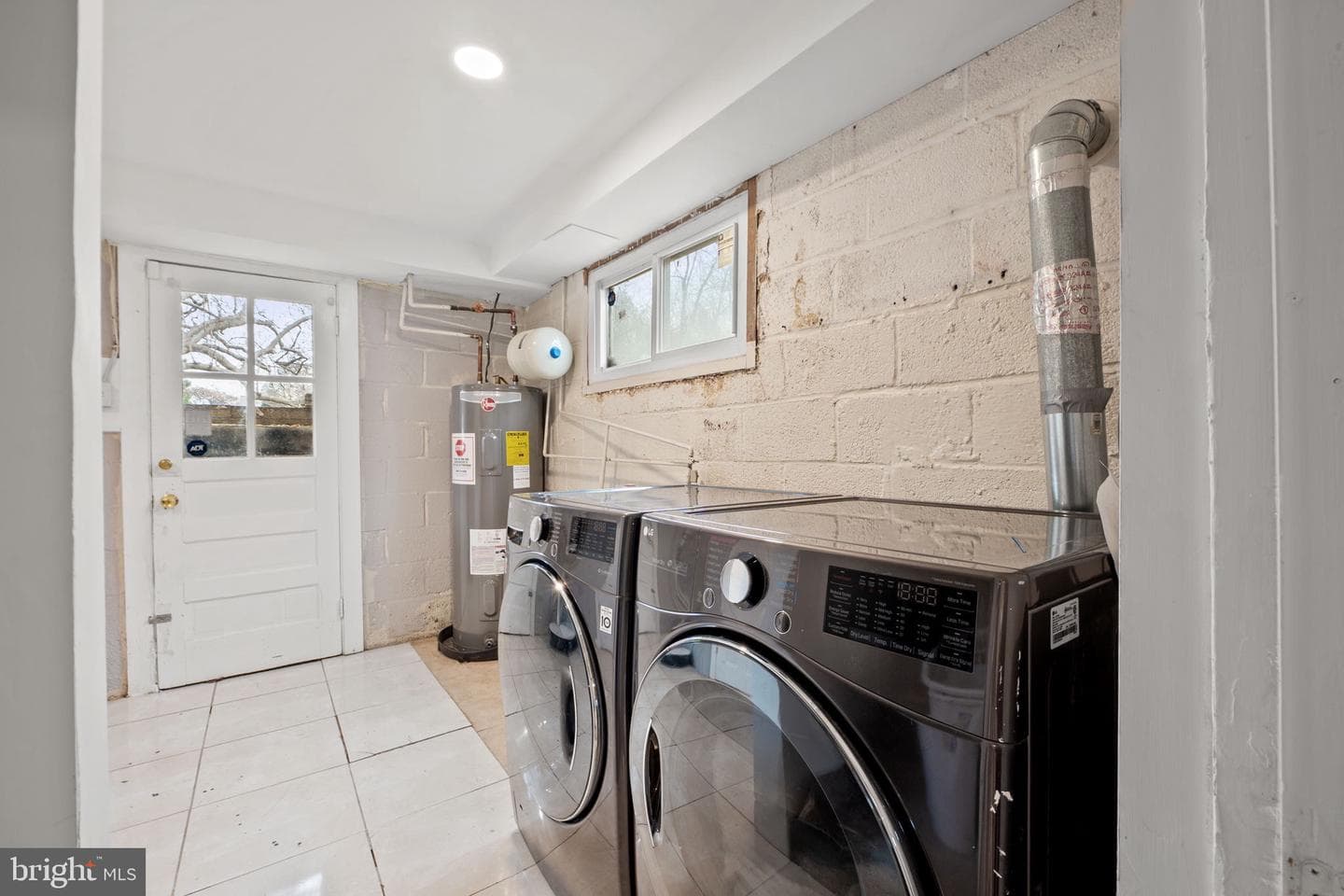 2531 Ogden Street photo 22