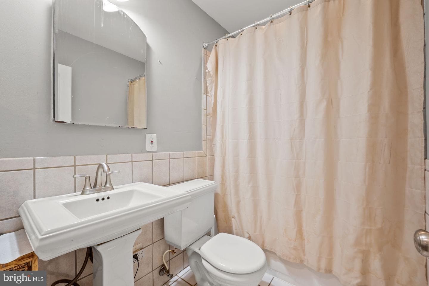 2531 Ogden Street photo 27