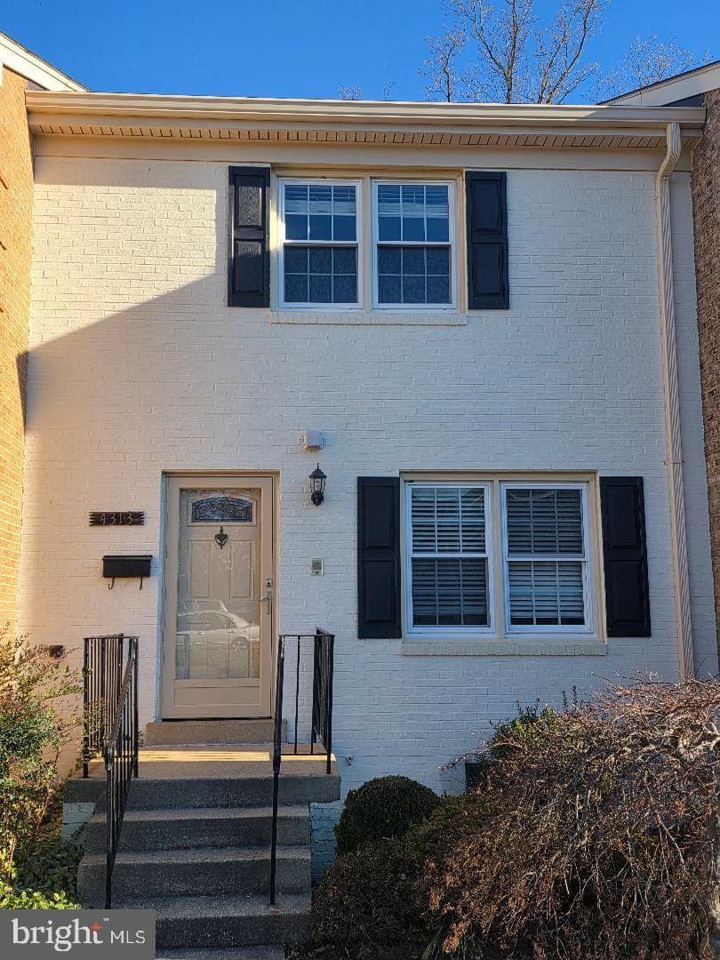4313 Greenberry Lane photo 1