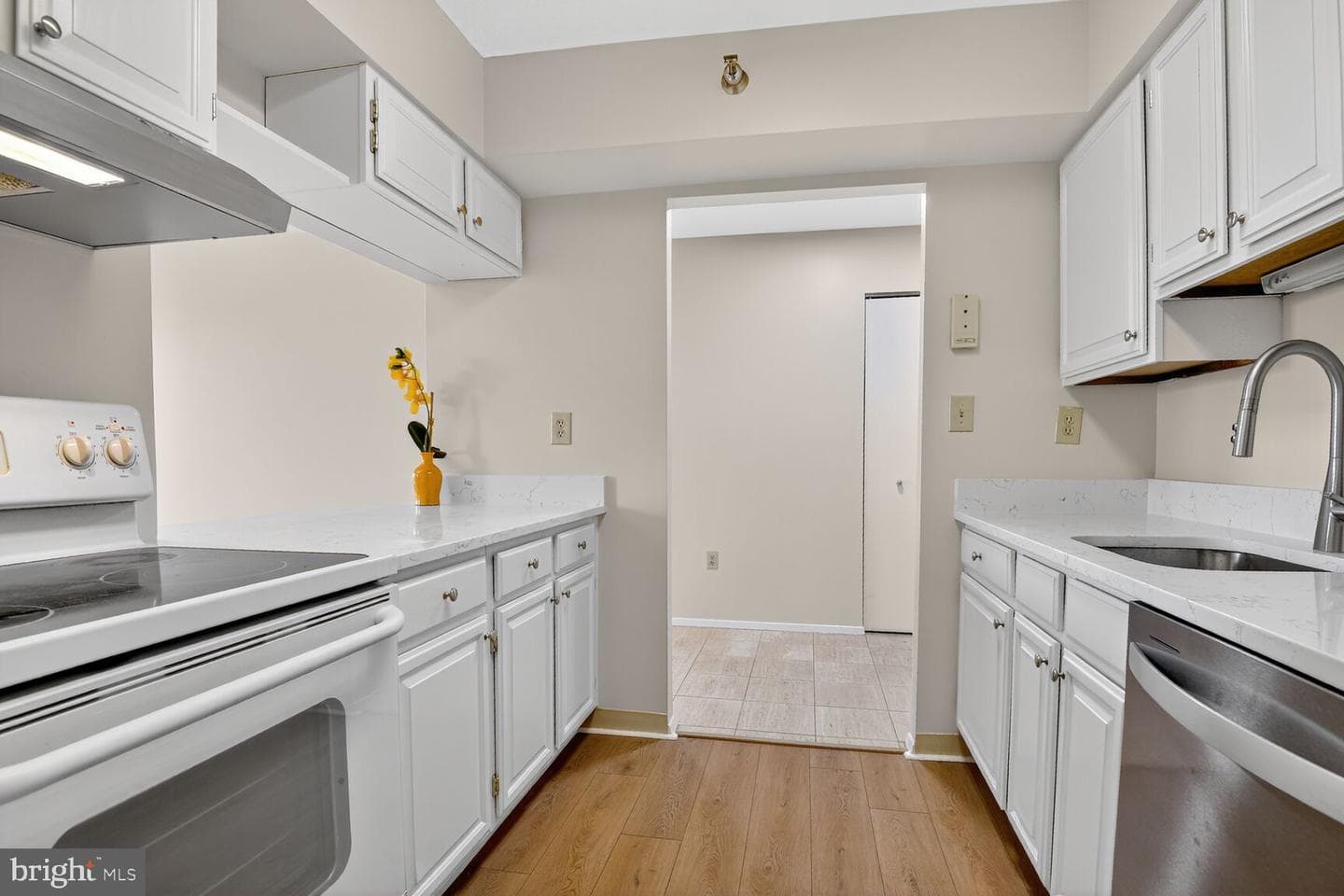 1808 Old Meadow Road #507 photo 9