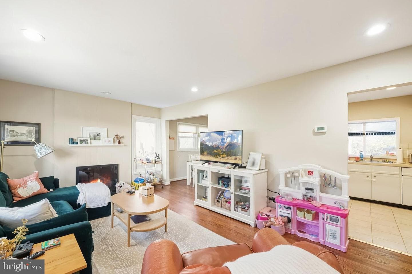 1105 Westbriar Court NE photo 4