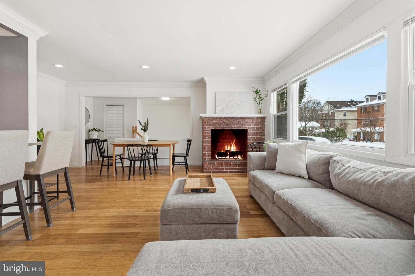 2914 Douglas Street photo 1