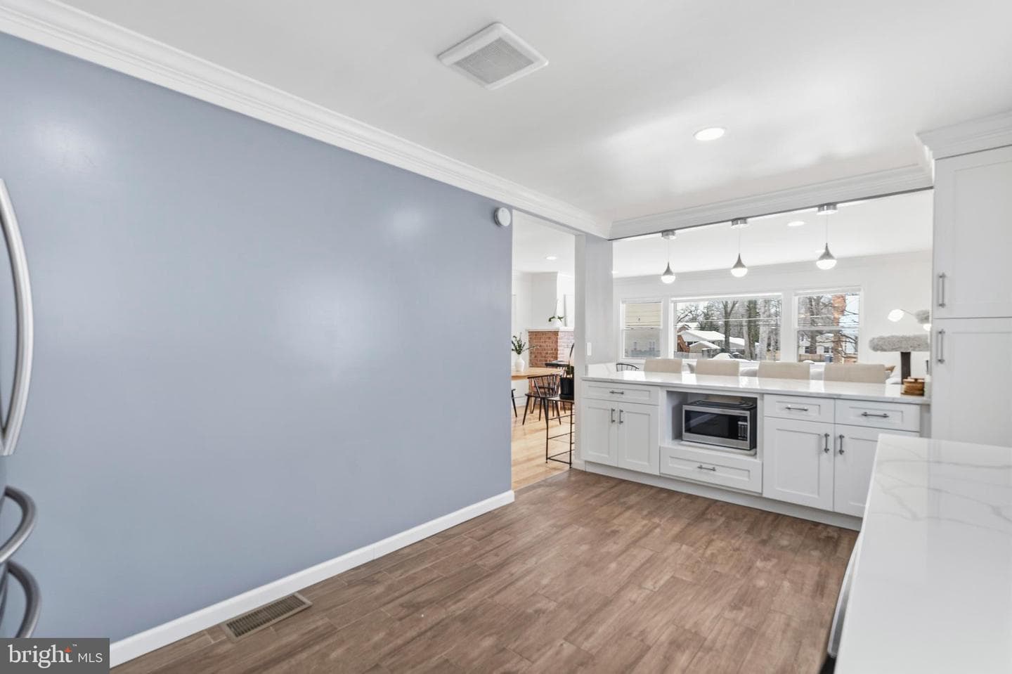 2914 Douglas Street photo 12