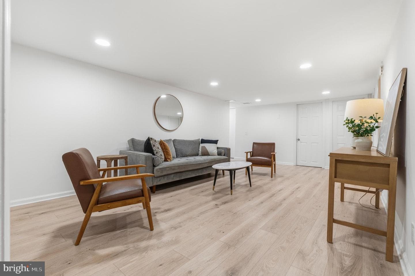 2914 Douglas Street photo 21