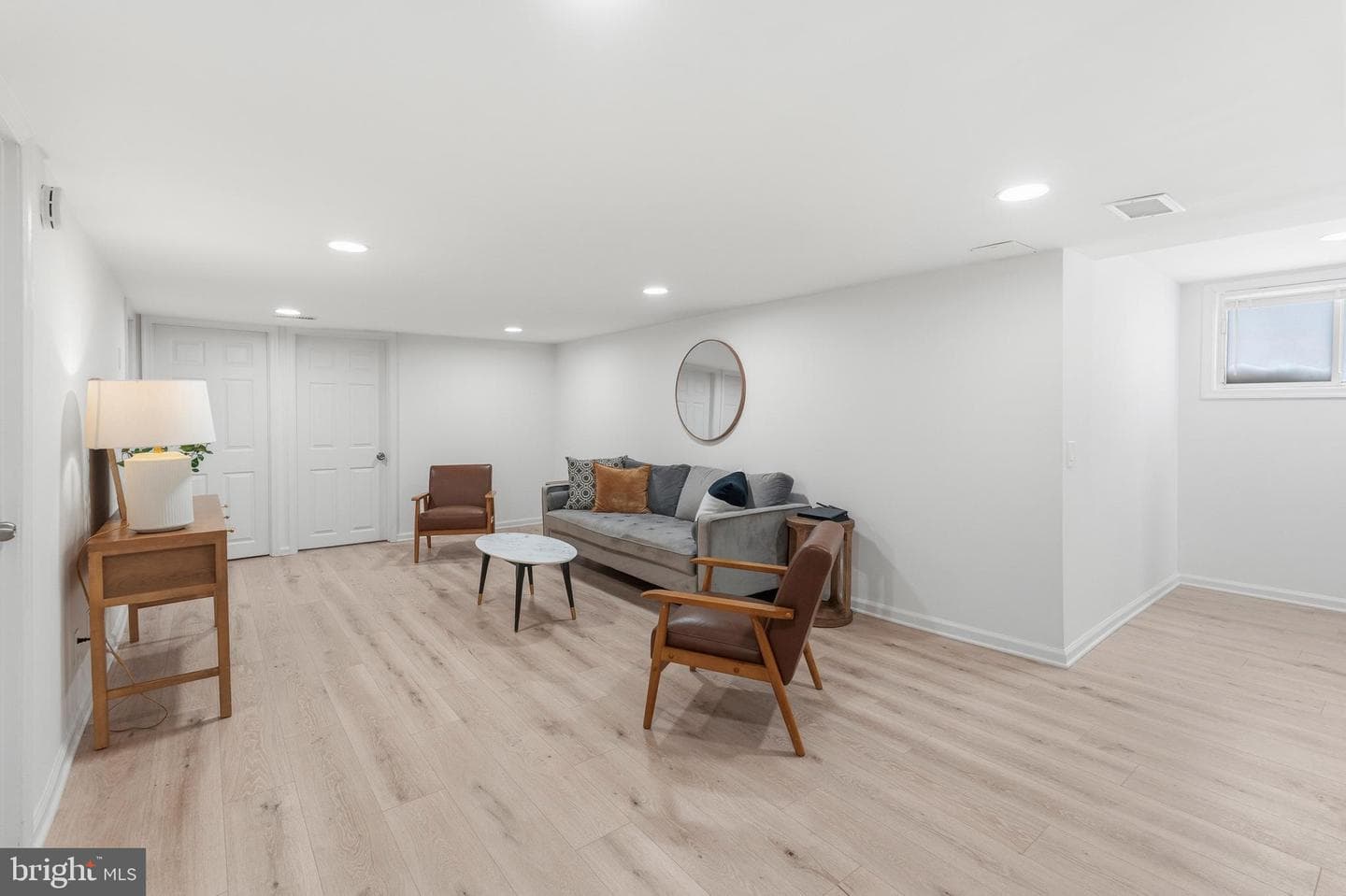2914 Douglas Street photo 23