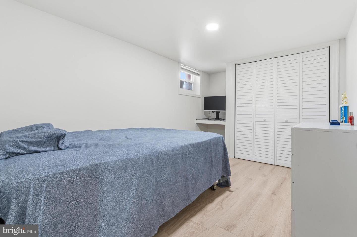 2914 Douglas Street photo 24
