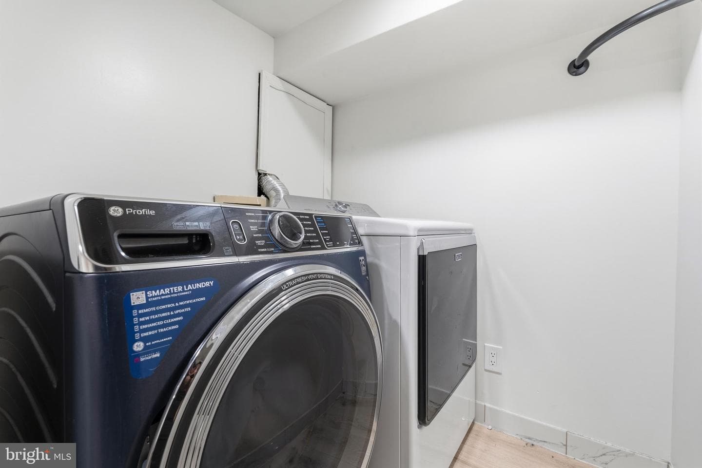 2914 Douglas Street photo 29