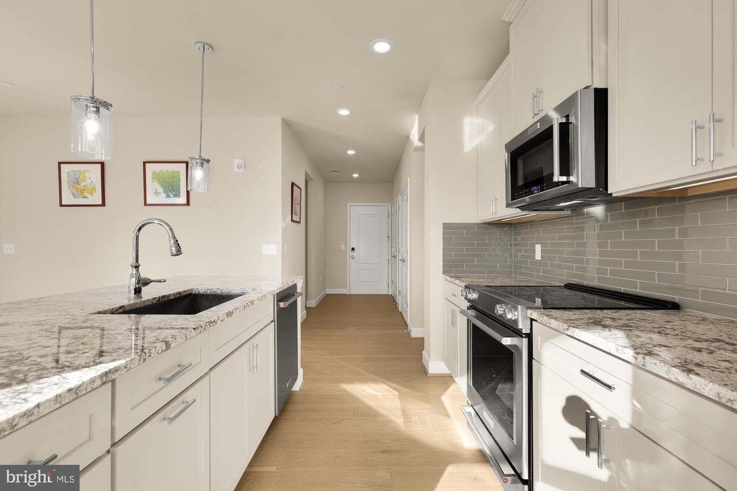 9555 Saintsbury Drive #503 photo 14