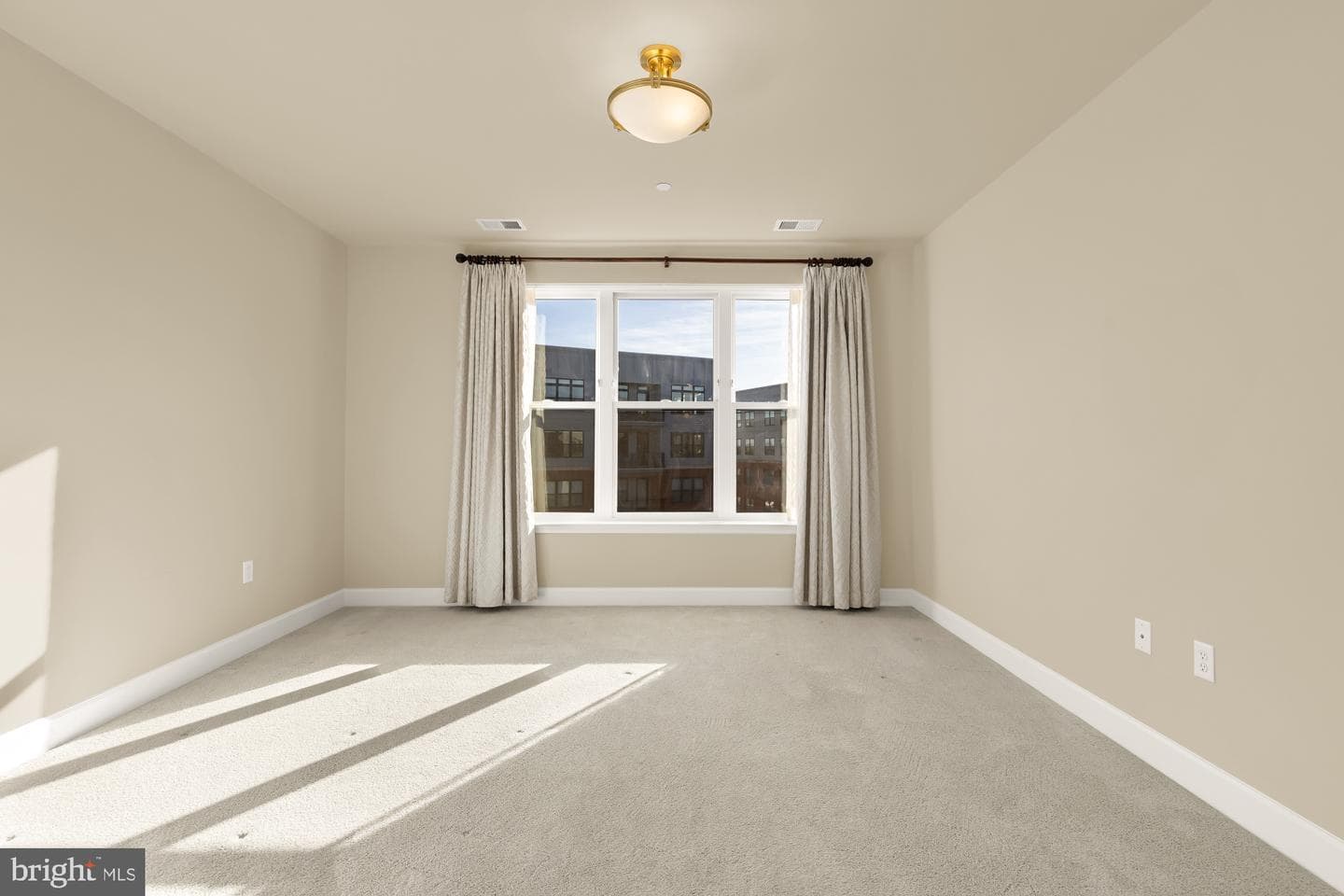 9555 Saintsbury Drive #503 photo 19