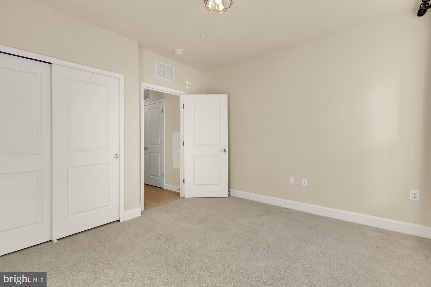 9555 Saintsbury Drive #503 photo 27