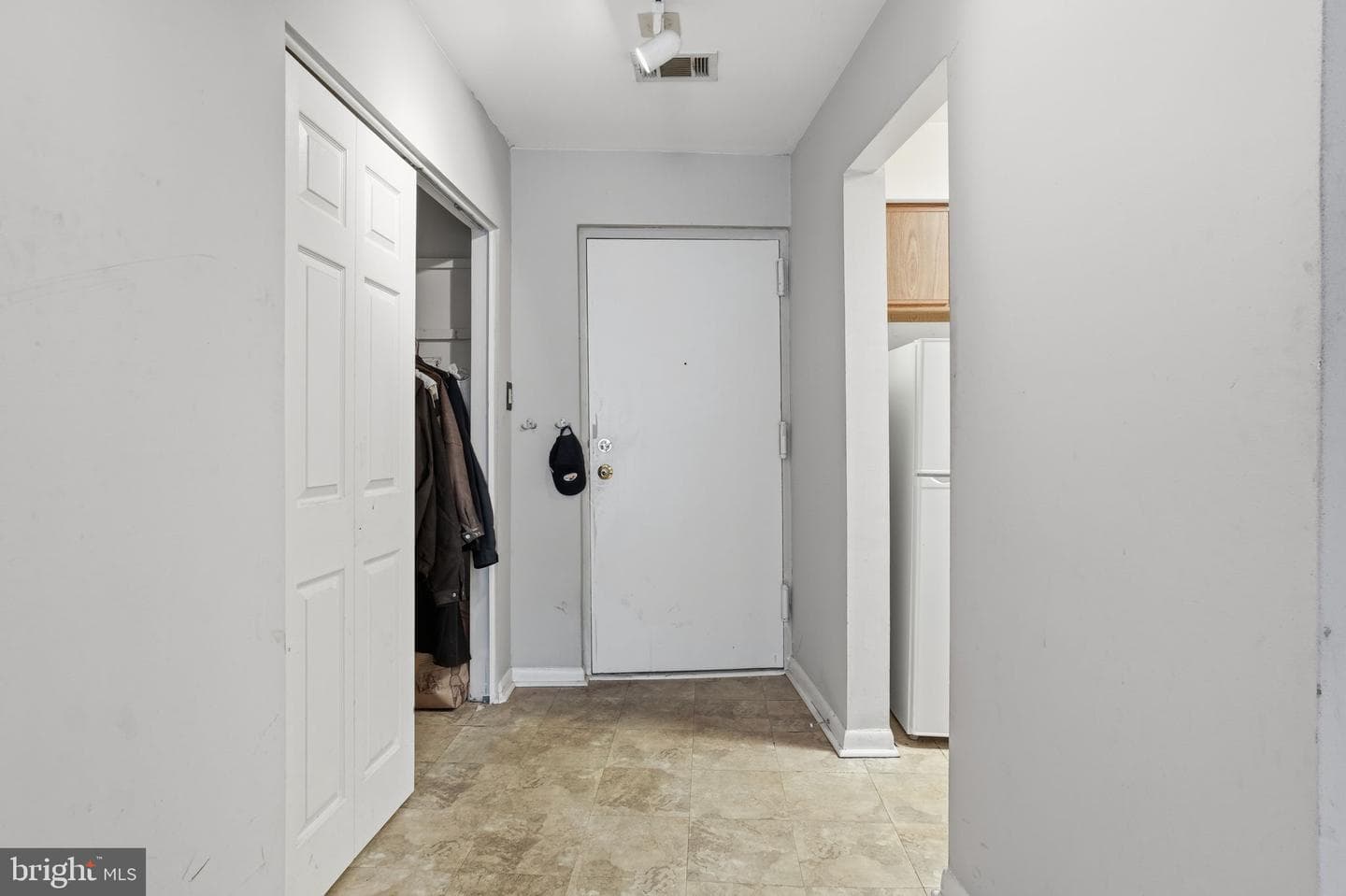 5772 Rexford Court photo 3