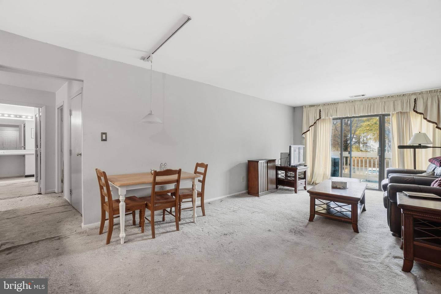 5772 Rexford Court photo 8