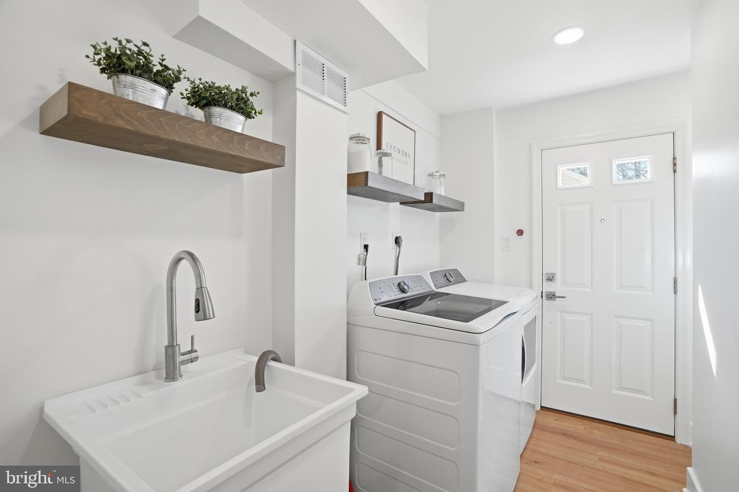 9077 Brook Ford Road photo 36