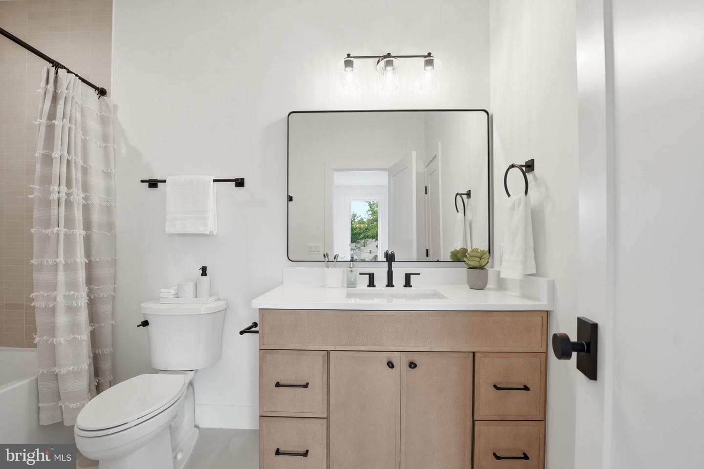 2530 Stuart Place photo 57