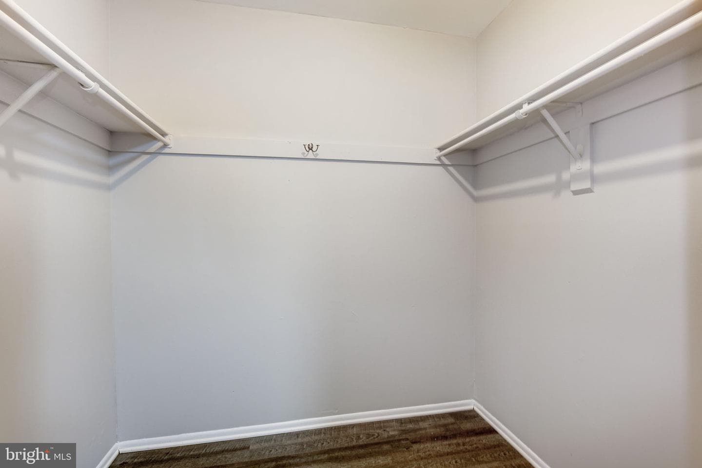 2394 Southgate Square photo 24