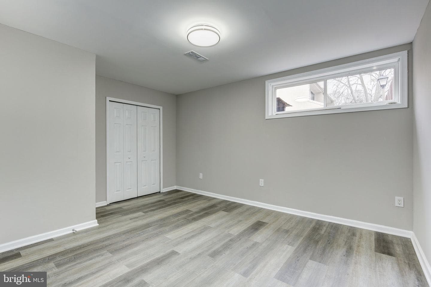 2394 Southgate Square photo 38