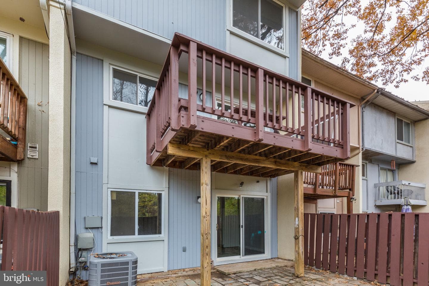 2394 Southgate Square photo 55