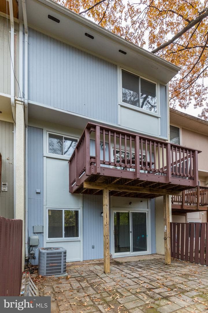 2394 Southgate Square photo 56