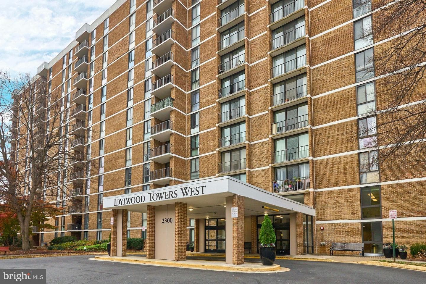 2300 Pimmit Drive #912