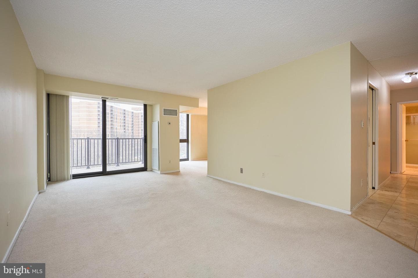 2300 Pimmit Drive #912 photo 3