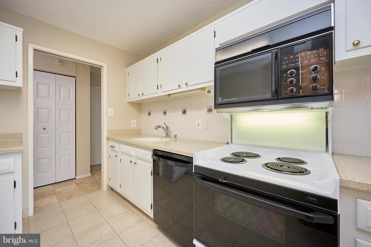 2300 Pimmit Drive #912 photo 6