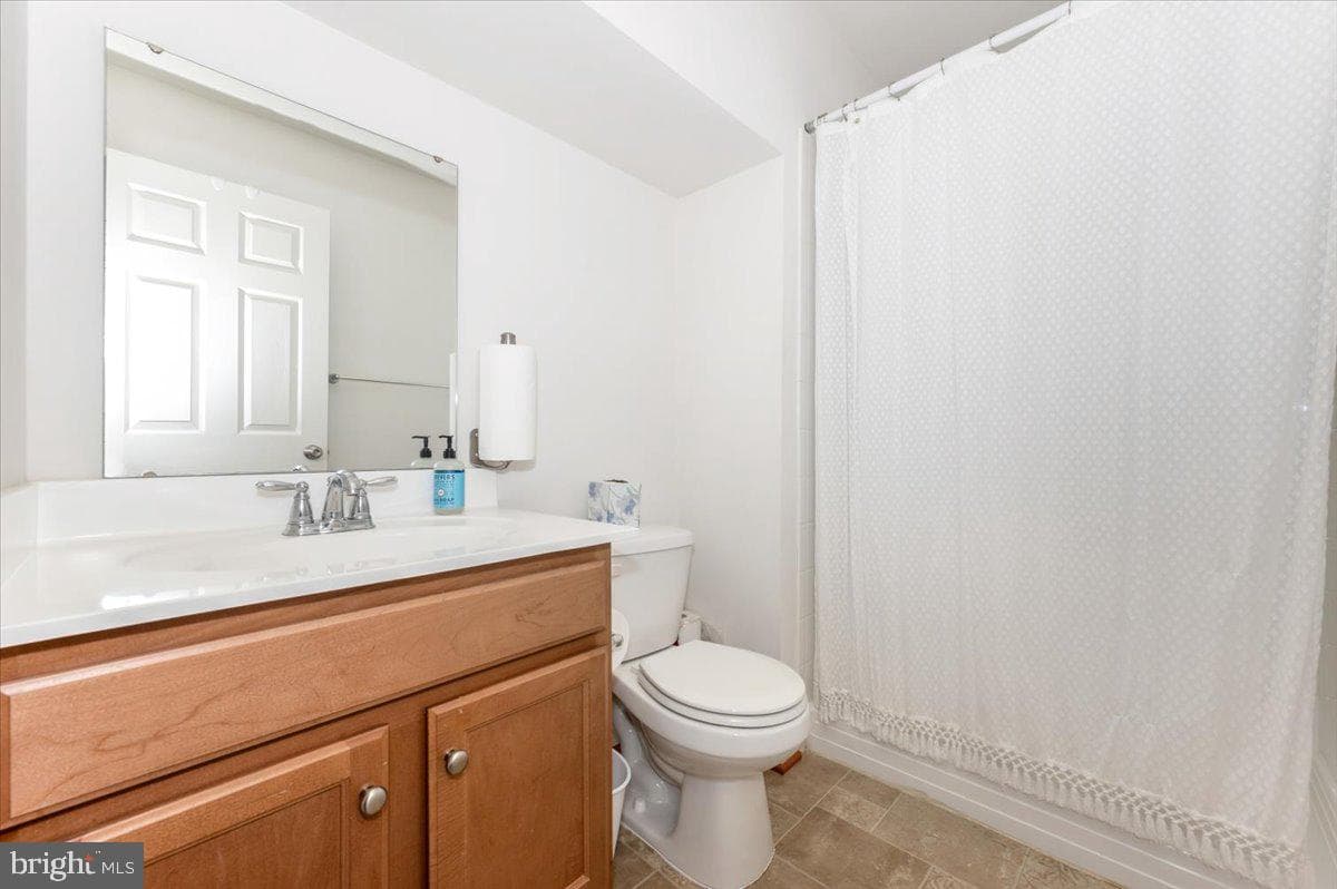 1686 Winterwood Court photo 34