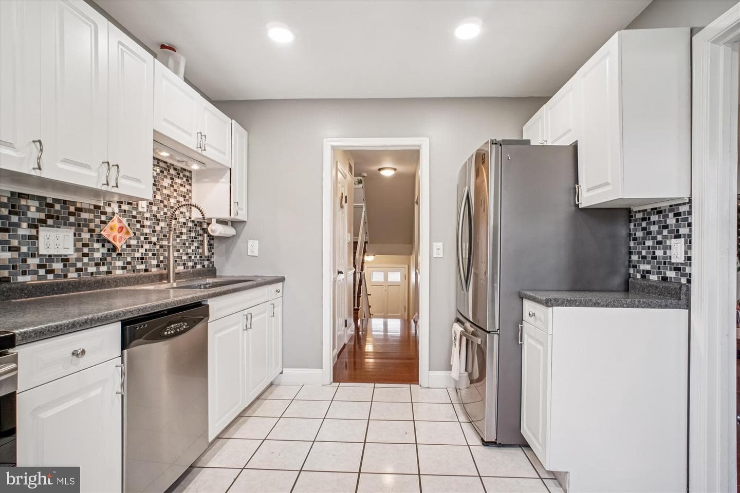 8332 Glastonbury Court photo 15