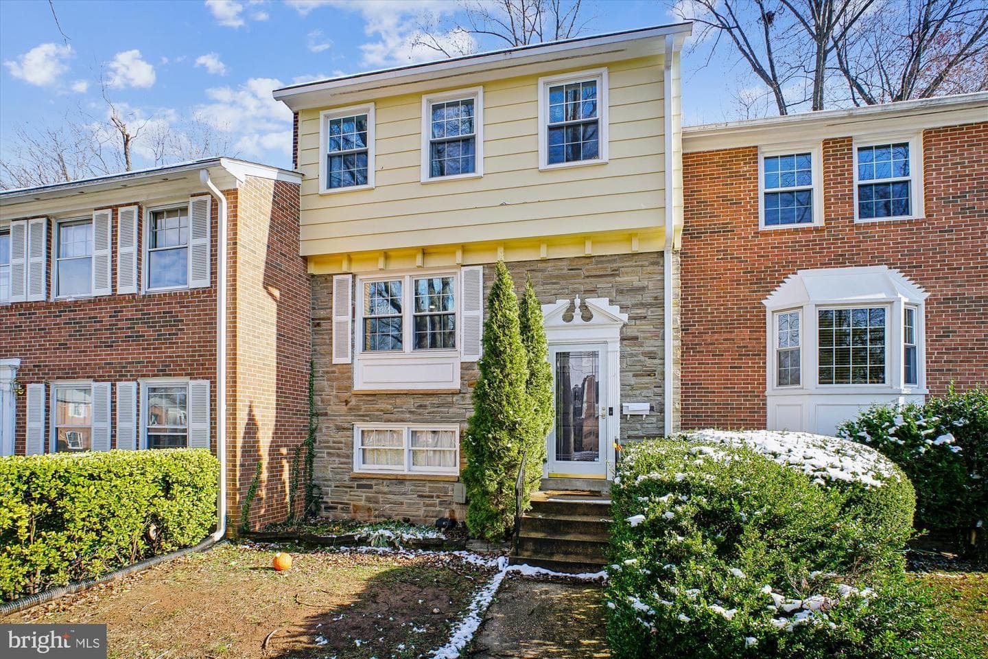 8332 Glastonbury Court photo 2