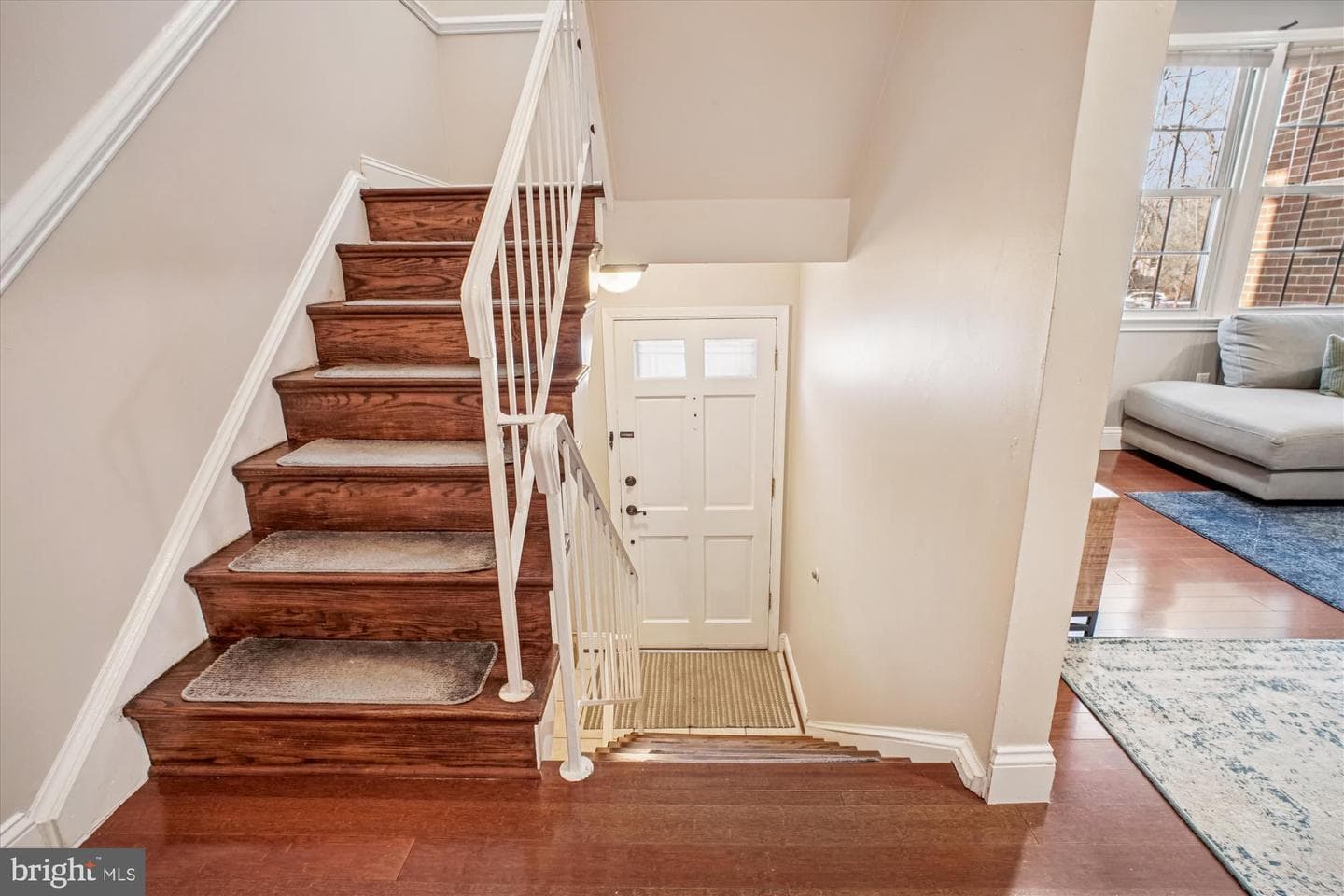 8332 Glastonbury Court photo 4