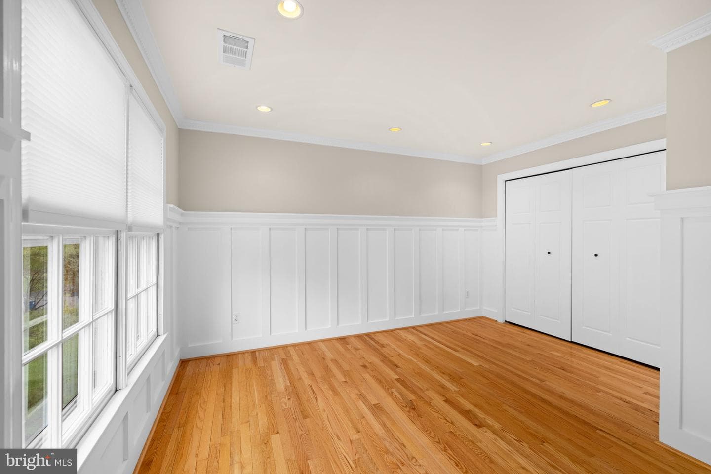 9849 South Park Circle photo 34