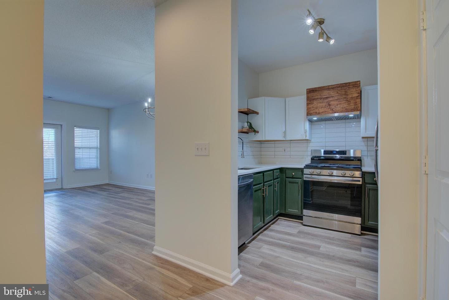1708 Lake Shore Crest Drive photo 13