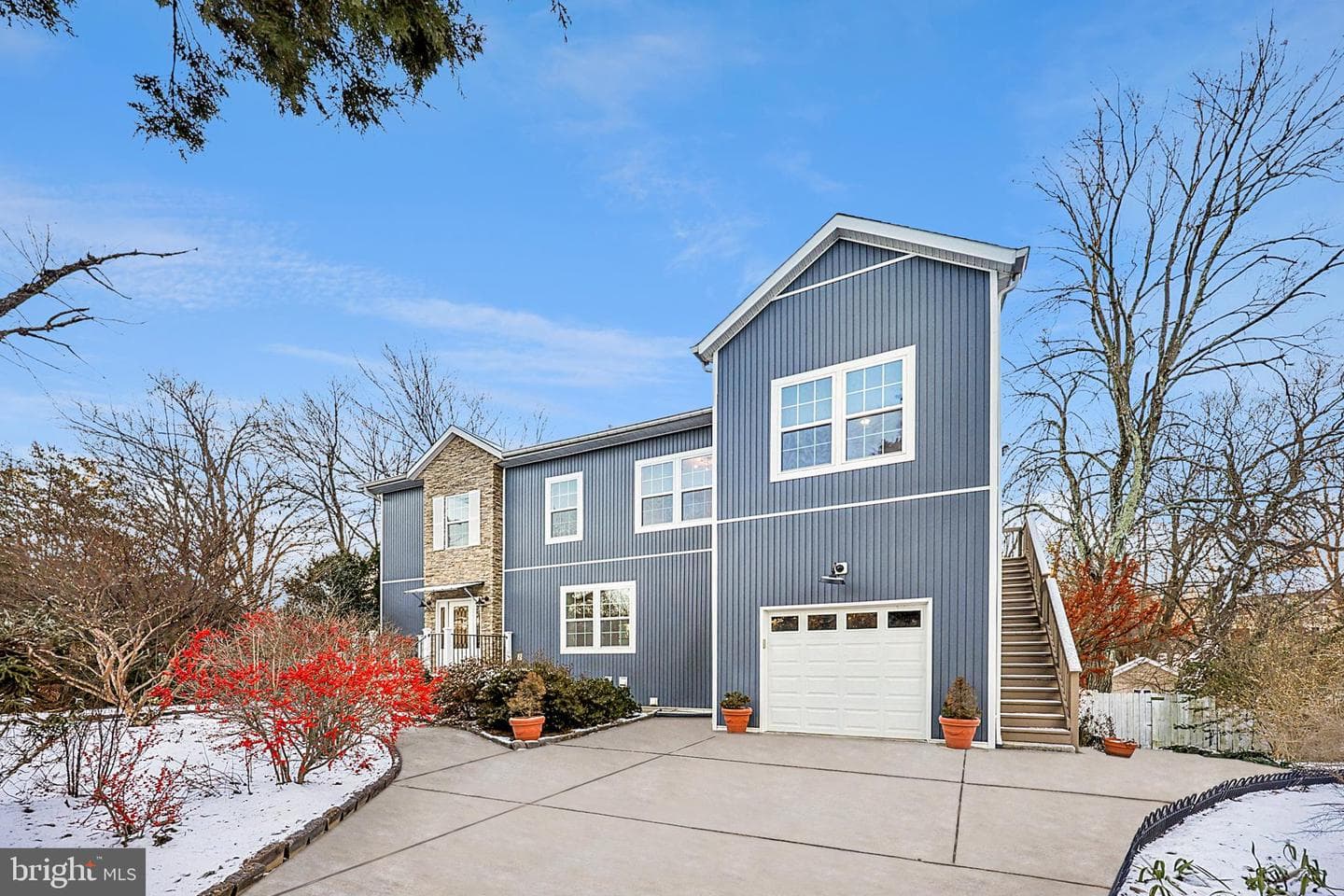 6057 Brook Drive photo 2