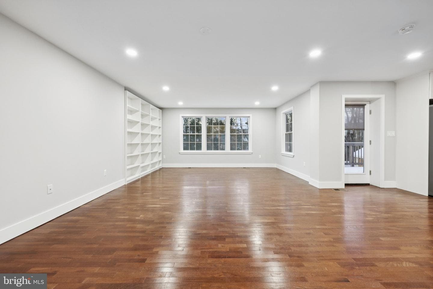 6057 Brook Drive photo 5
