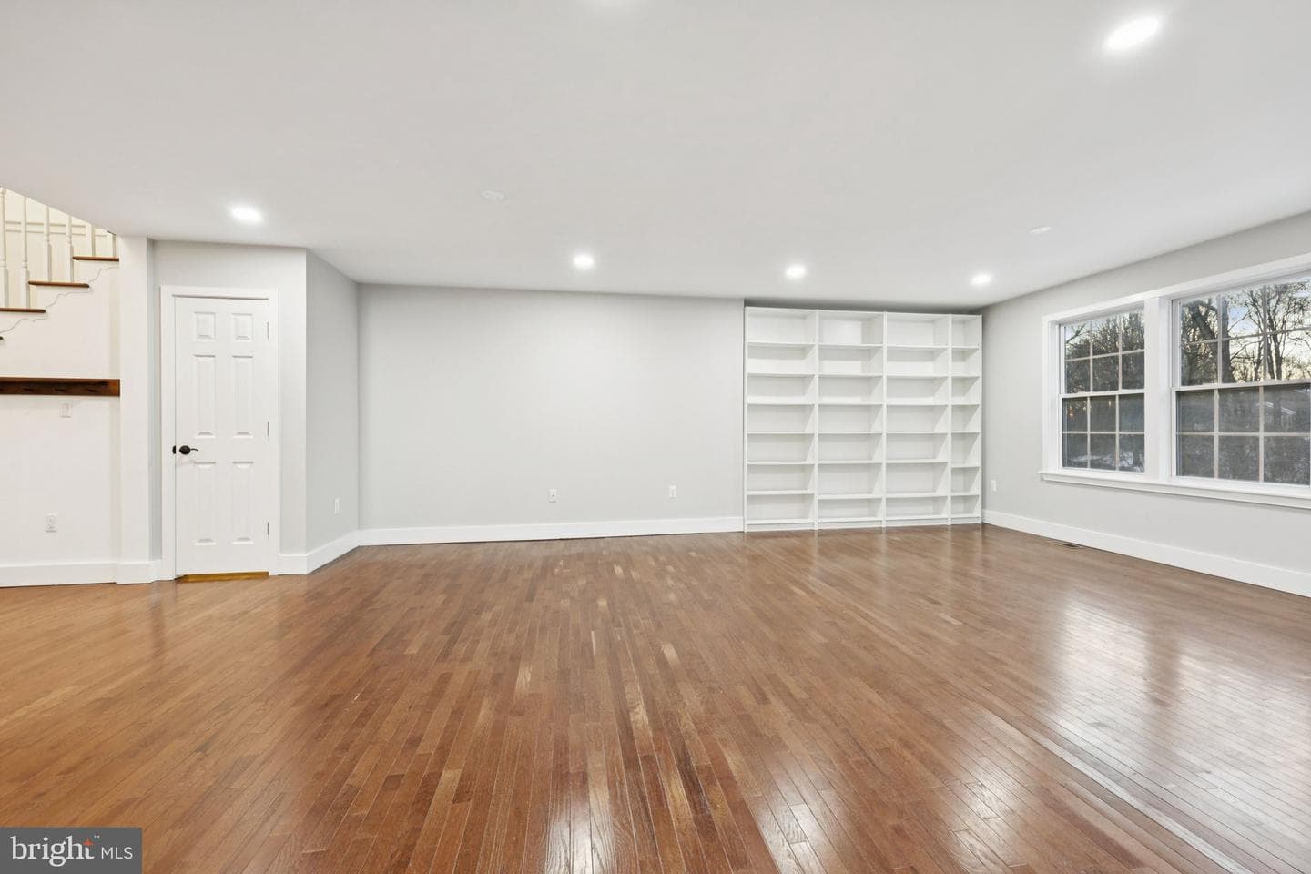 6057 Brook Drive photo 6