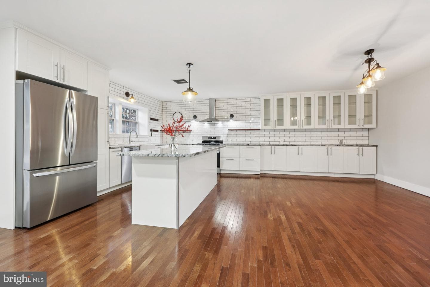 6057 Brook Drive photo 8