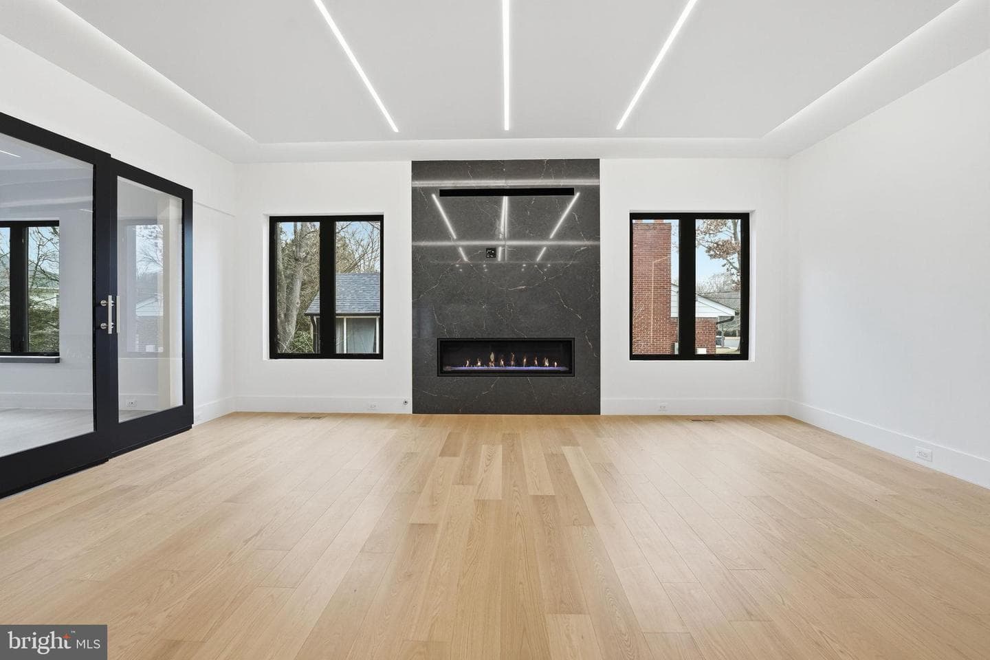 6910 Bright Avenue photo 26