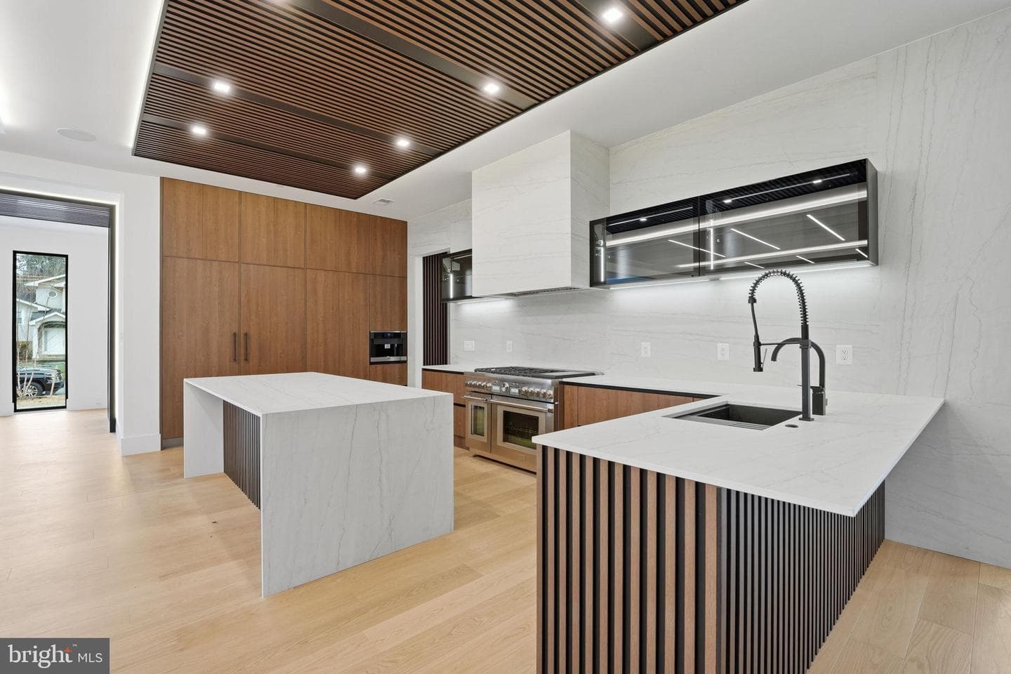 6910 Bright Avenue photo 34