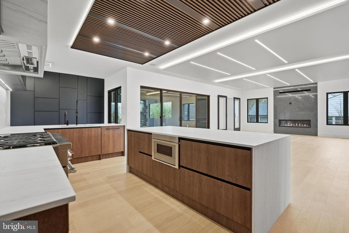 6910 Bright Avenue photo 38