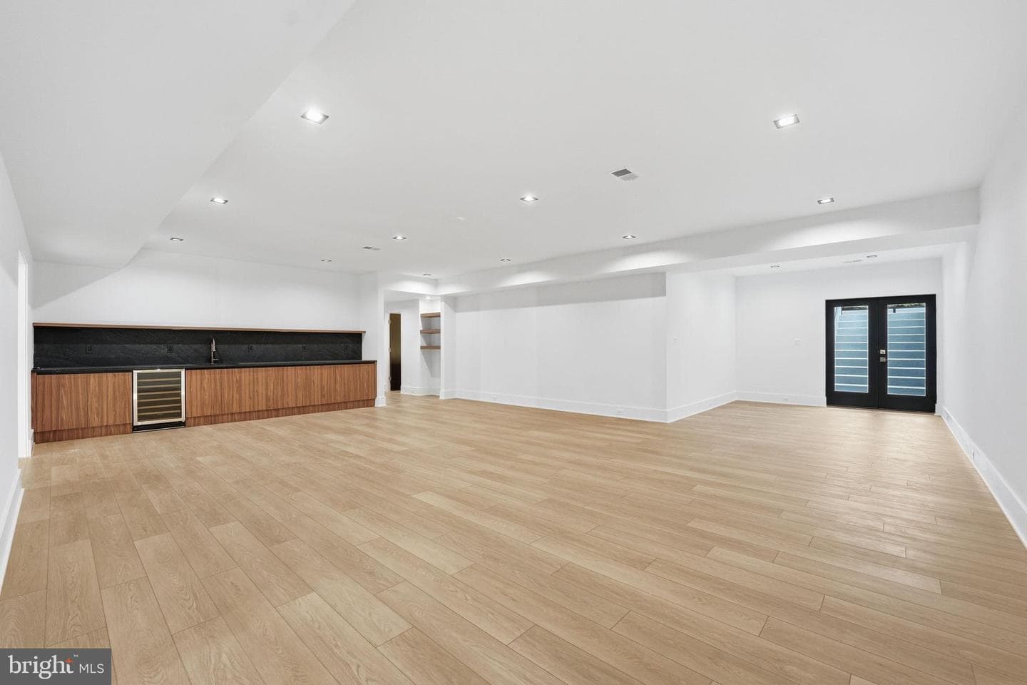 6910 Bright Avenue photo 82