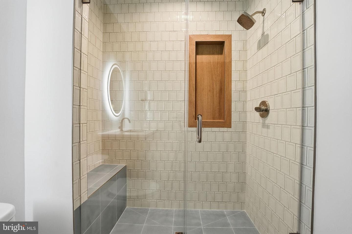 6910 Bright Avenue photo 93