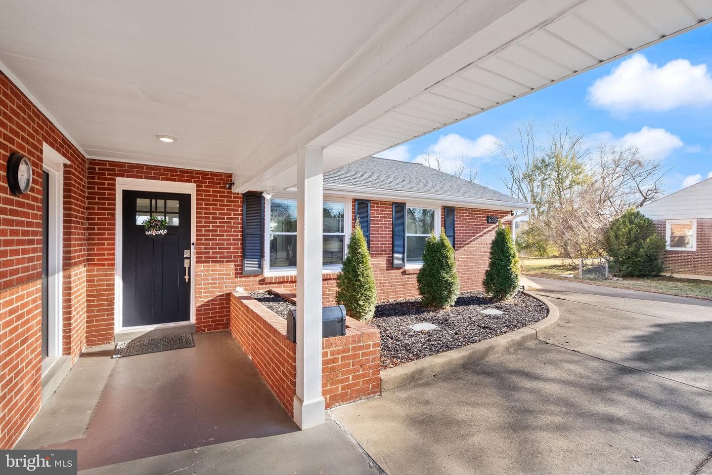 6305 Hillview Avenue photo 3