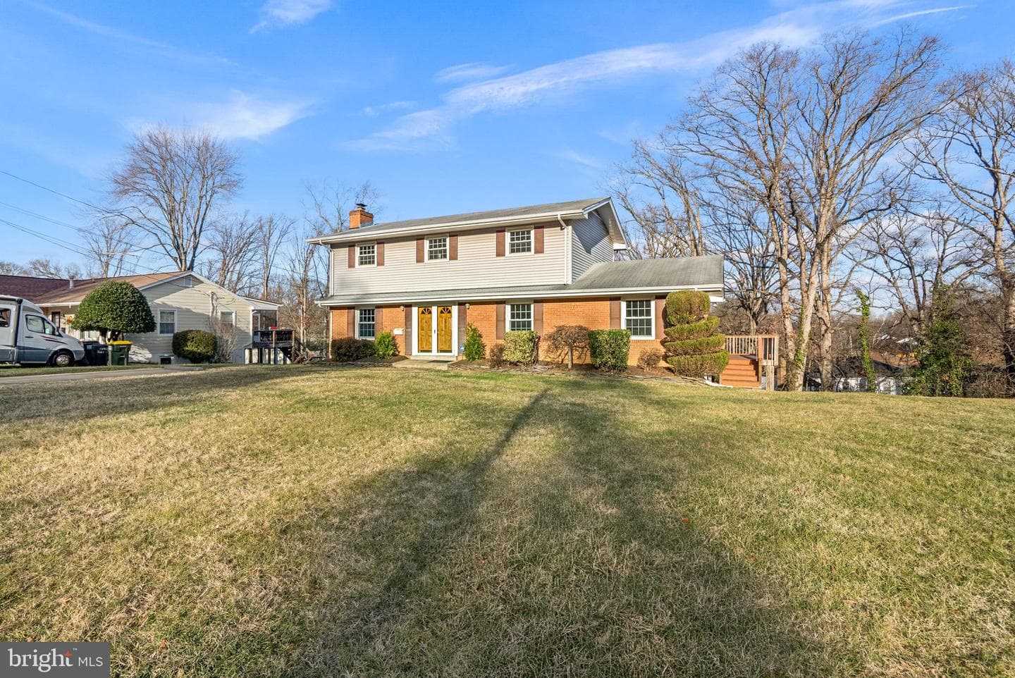 6219 Thornwood Drive photo 2