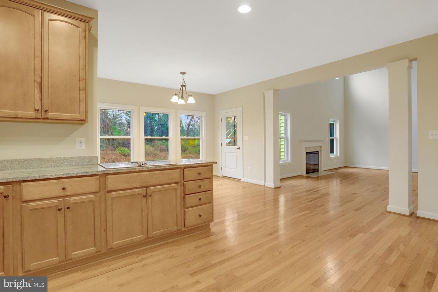 5244 Mitchell Street photo 7